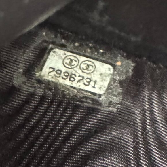 Chanel Black Caviar Leather Small Compact Snap Bifold Wallet in Black - Picture 5 of 11